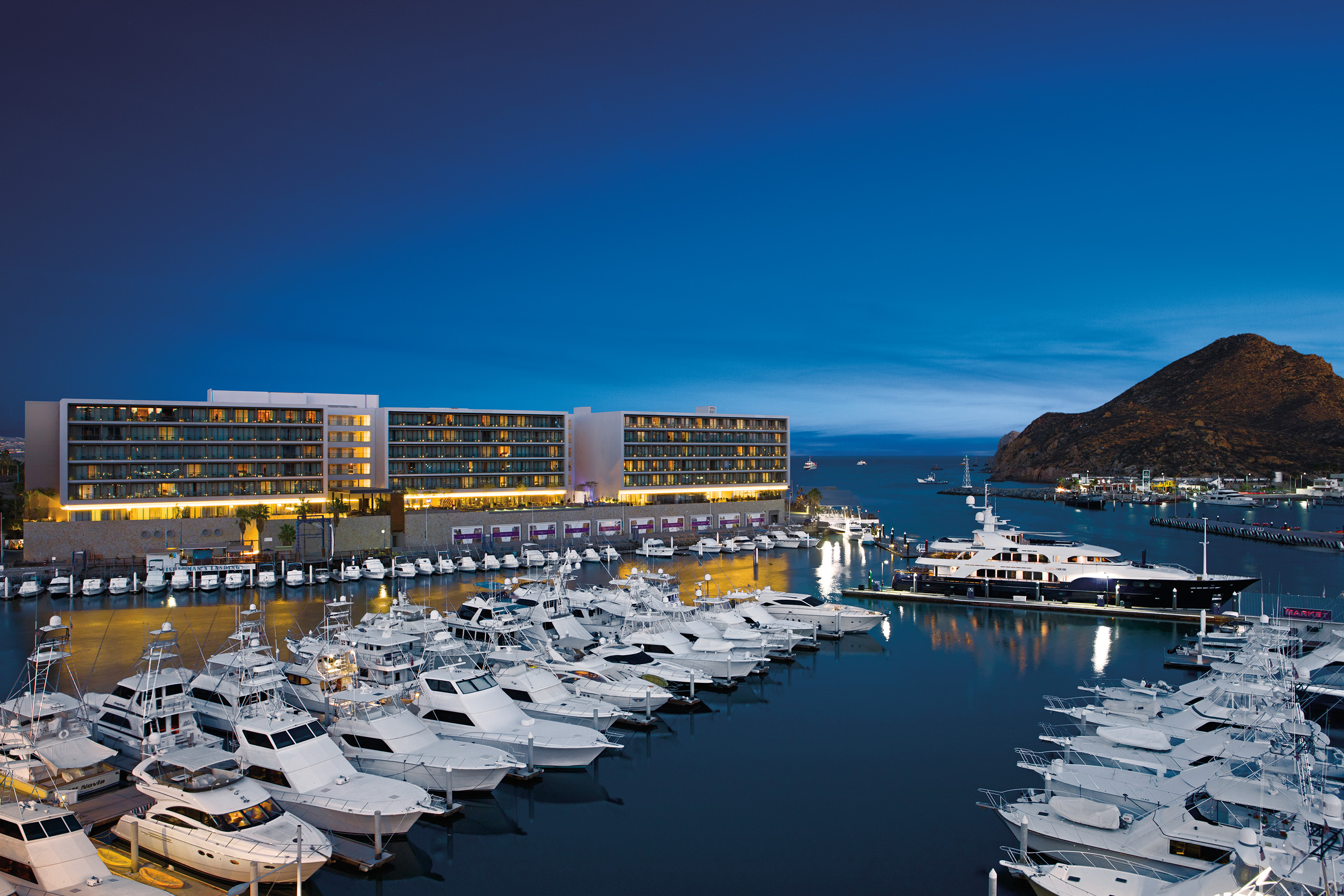 Breathtaking Luxurious Los Cabos Resort